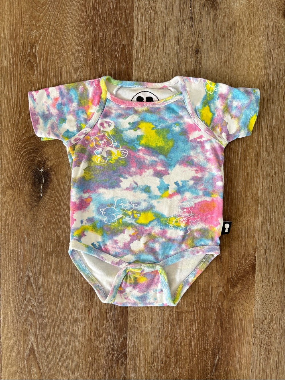 Boy Meets Girl Rainbow Tie Dye Care Bear Onesie Size: 9 months| Summer, Hippie